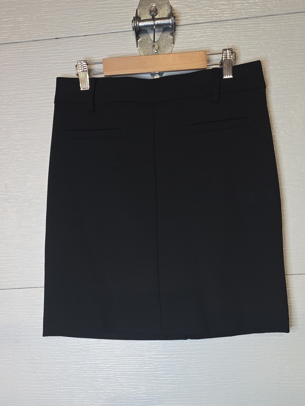 Tailored Black Pencil Skirt with Minimal Front Welt Pockets